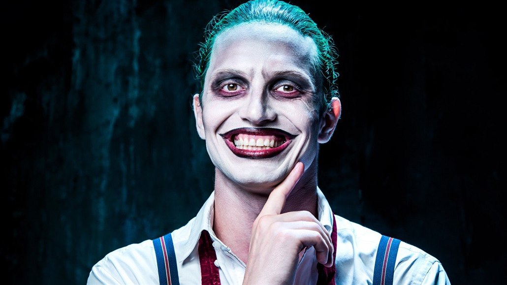 Používáte často jedno z těchto 3 slov? Může to znamenat, že jste PSYCHOPAT!
