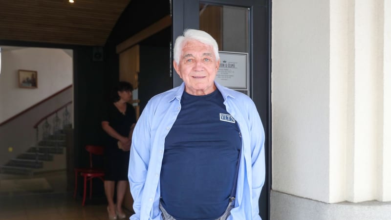 Neuvěřitelné! Jiří Krampol je na JIPce kvůli dramatickému zhoršení zdravotního stavu