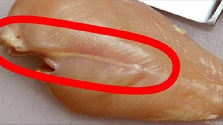 V Českém řetězci se objevilo prolezlé maso z Ukrajiny. Nemáte ho doma?