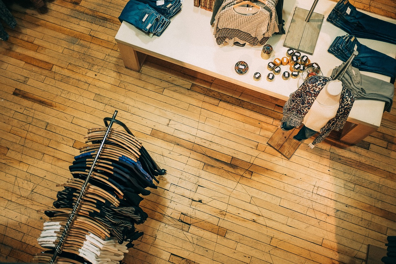 Stylové podzimní nákupy: Trendy, které oživí vaši šatníkovou skříň.