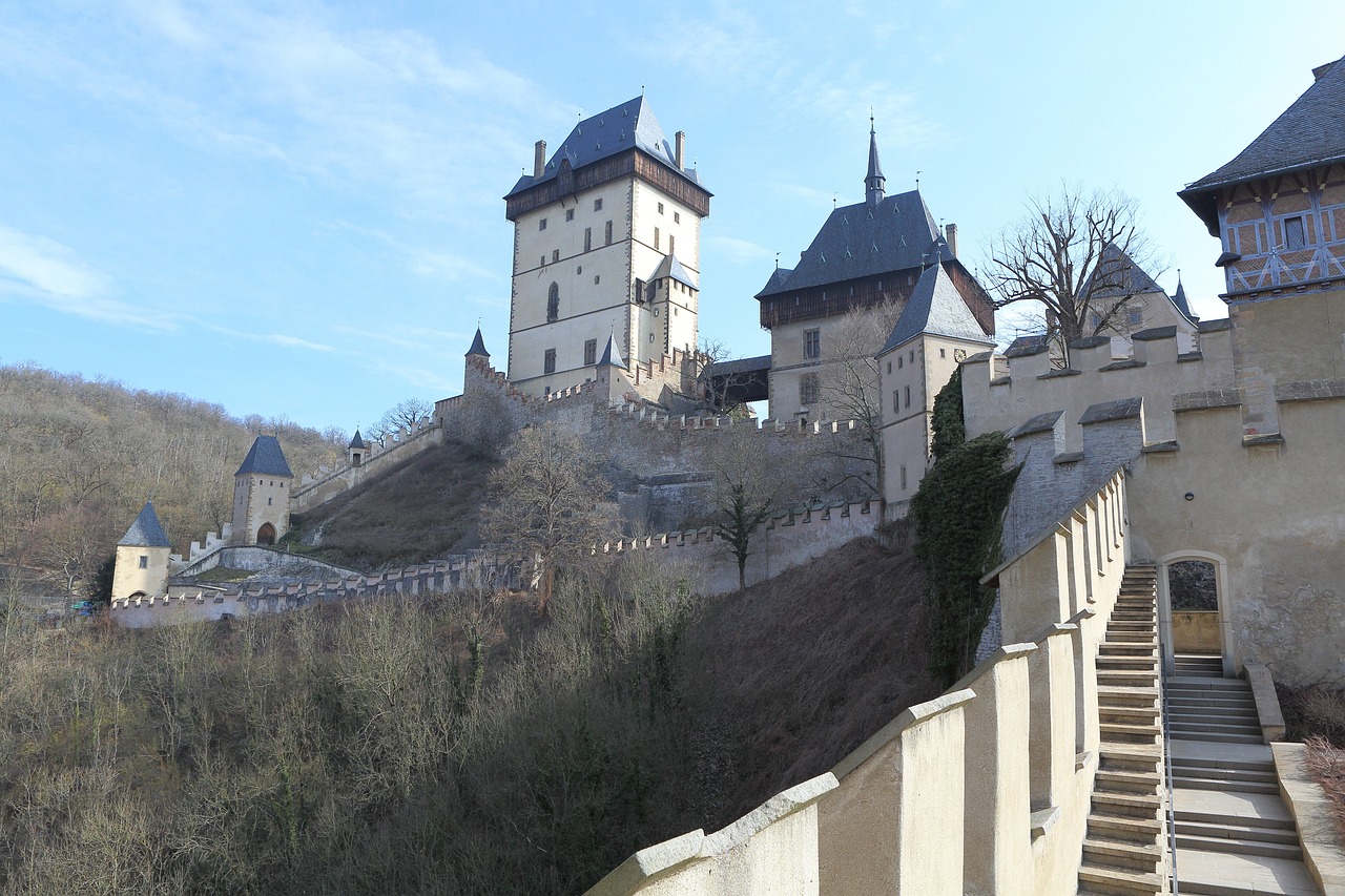 Kouzlo českých hradů: Historie, architektura a turistické atrakce