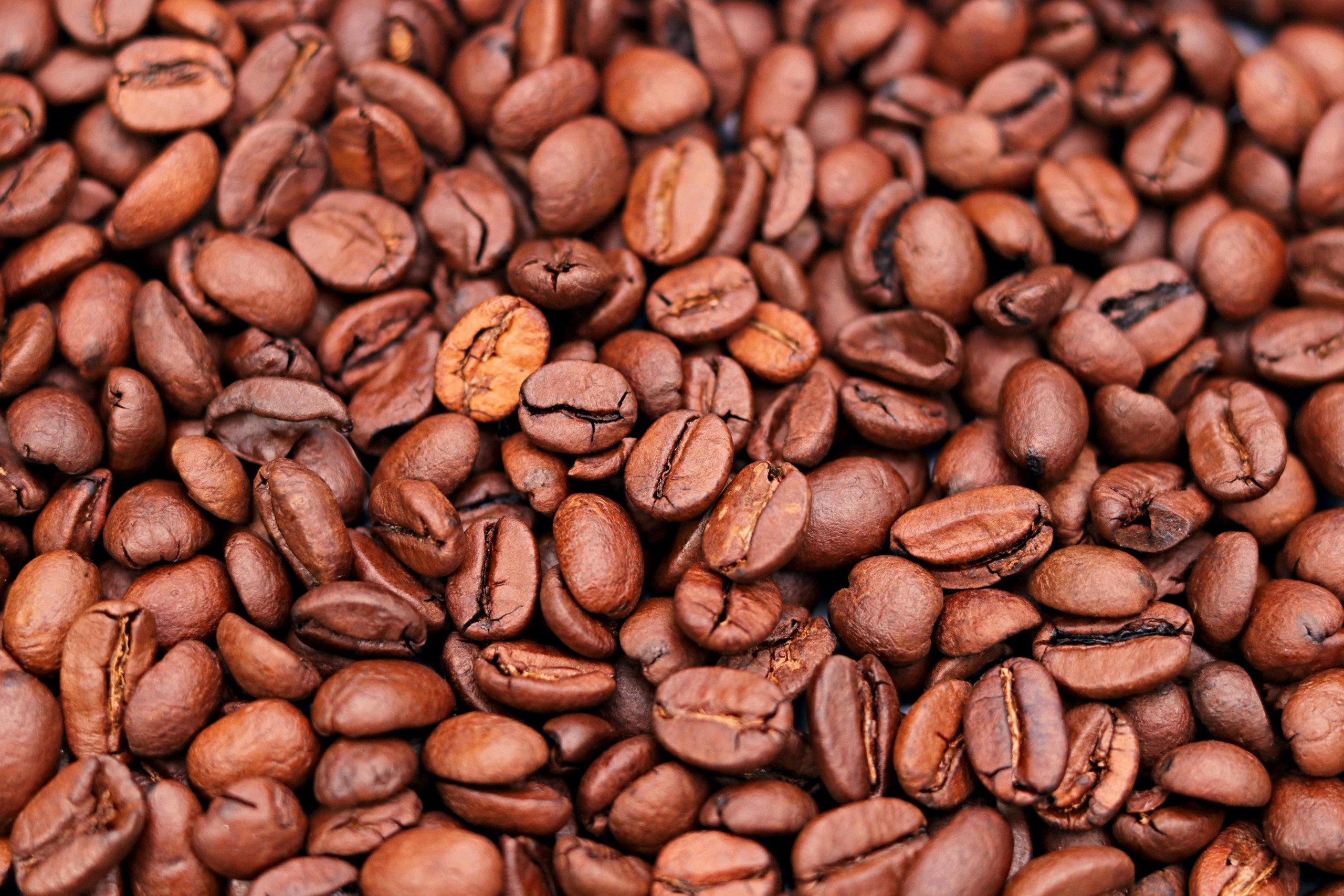 Proč vaše ranní káva možná ničí vaši produktivitu (a kdy ji pít doopravdy)?
