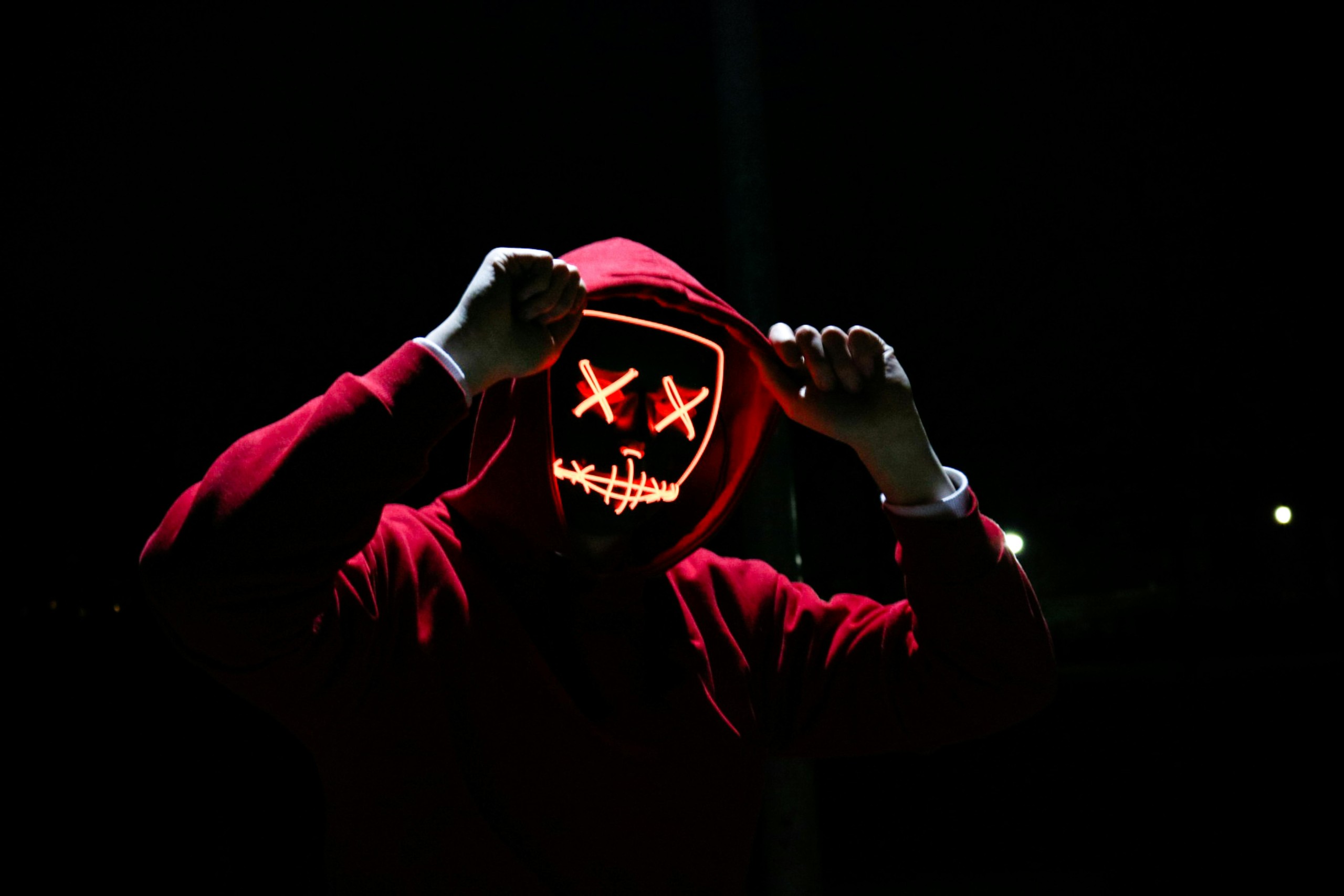 Proč se rok 2026 stal koncem anonymity a proč dobrovolně odhalujeme svou pravou tvář?