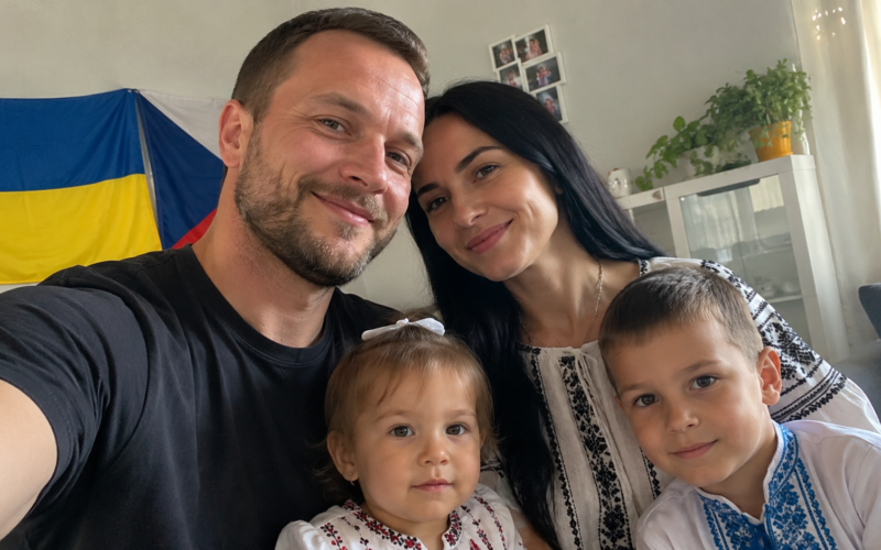 Láska nezná hranic. V České republice roste počet smíšených česko-ukrajinských rodin.
